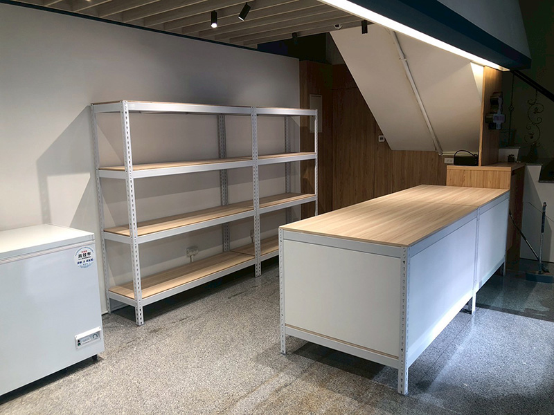 角鋼組合桌高度自由的配置